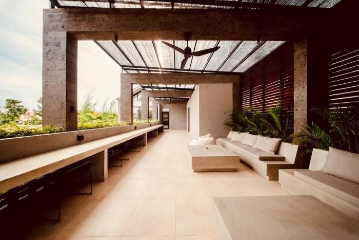 thehub pererenan coworking pool and rooftop