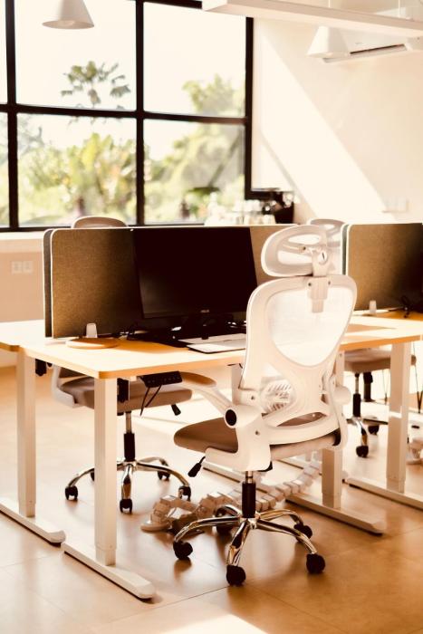 thehub pererenan coworking pool and rooftop