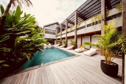 Thehub Pererenan Coworking, Pool And Rooftop,,4 star