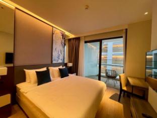marina suite residence halong