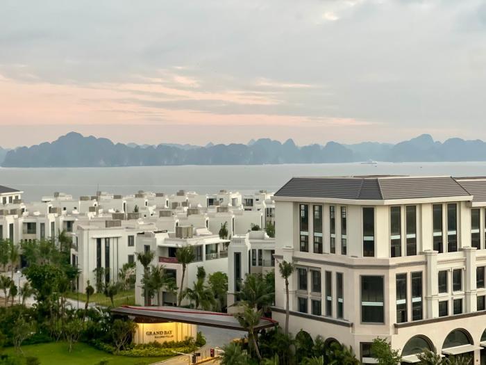 marina suite residence halong