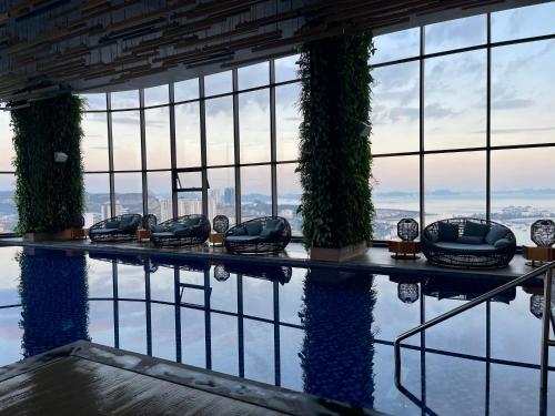 marina suite residence halong