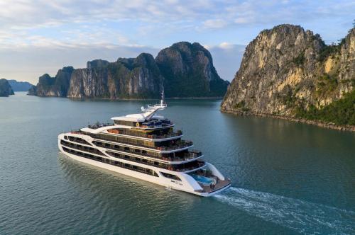 marina suite residence halong