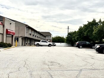 highlander inn cleveland beachwood near i 480