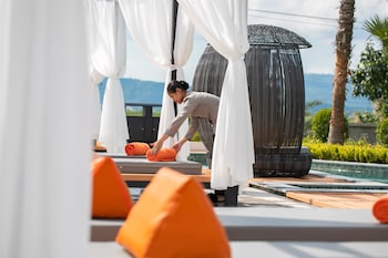 wonderland suites and resort