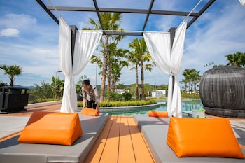 wonderland suites and resort