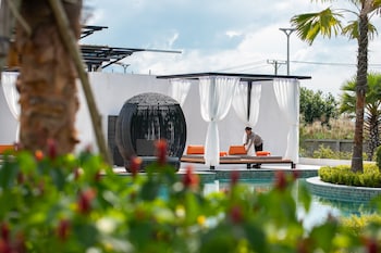 wonderland suites and resort