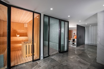 wonderland suites and resort