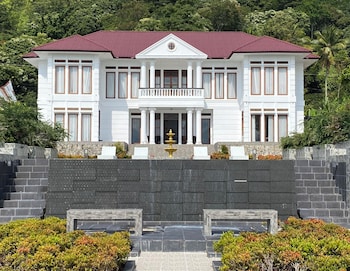 toba retreat mansion and villas