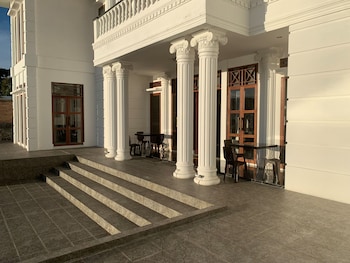 toba retreat mansion and villas