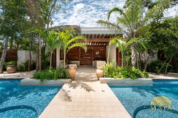 nhoa 207a lux 2br condo pool view in aldea zama