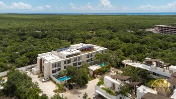 nhoa 207a lux 2br condo pool view in aldea zama