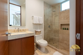 nhoa 207a lux 2br condo pool view in aldea zama