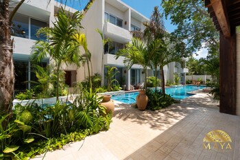 nhoa 207a lux 2br condo pool view in aldea zama