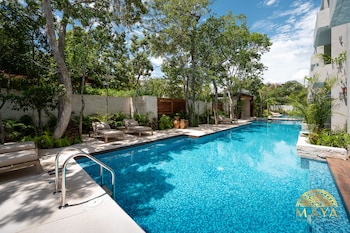 nhoa 207a lux 2br condo pool view in aldea zama