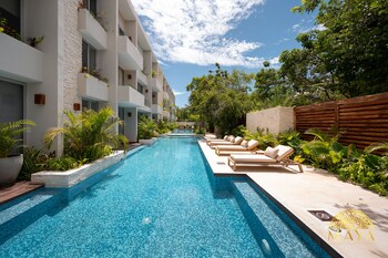 nhoa 207a lux 2br condo pool view in aldea zama