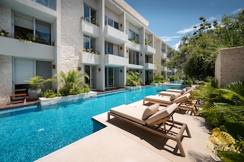 nhoa 207a lux 2br condo pool view in aldea zama