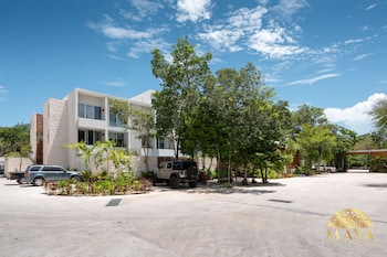 nhoa 207a lux 2br condo pool view in aldea zama
