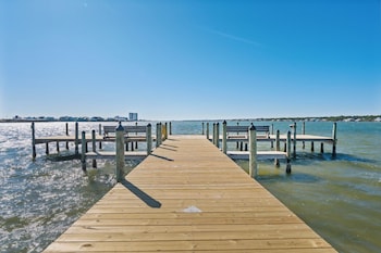 compass point 108