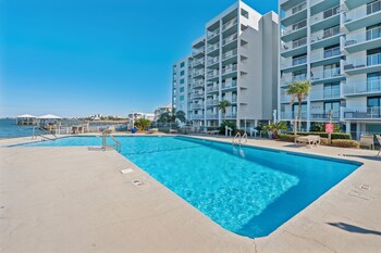 compass point 108