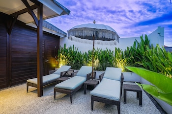 frangipani villa mawe at berawa