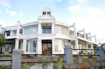 Rose Hill Bungalow,,3 star