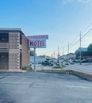 Georgianna Motel,,2 star