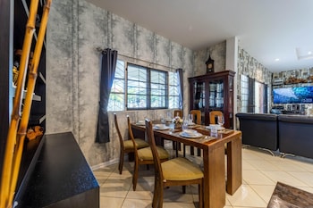 3 bed pool villa s102