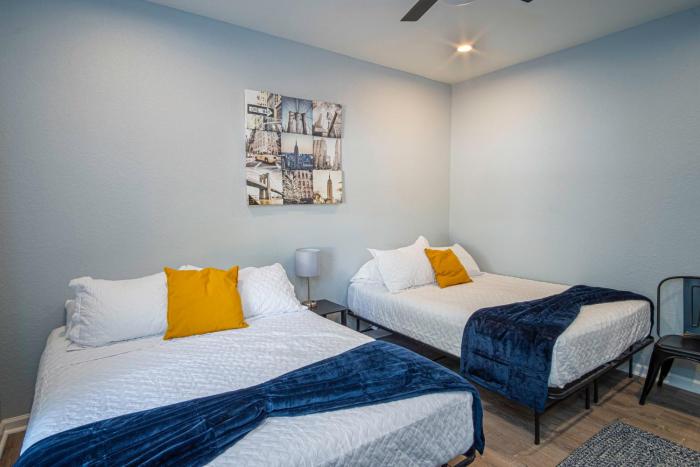 spectacular brand new 4br 2 5ba near dt riverwalk