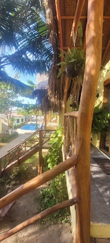 waikiki beach hostel