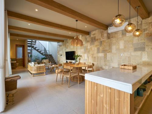 luna ola villa berawa