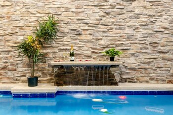 Escape To Elegance By Ghosal Luxury Lodging,,4 star