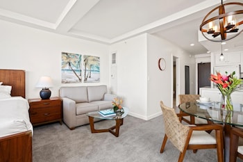 whaler resort by kbm