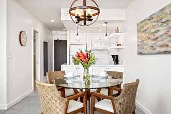whaler resort by kbm