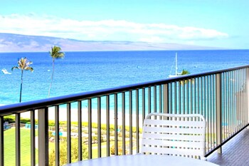whaler resort by kbm