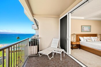 whaler resort by kbm