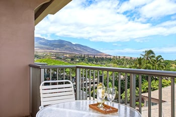 whaler resort by kbm