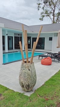 maret pool villa samui