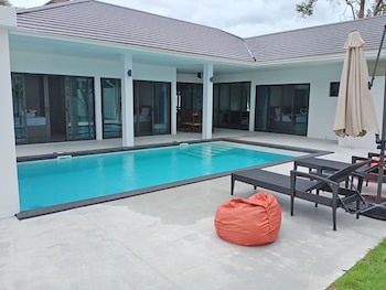maret pool villa samui
