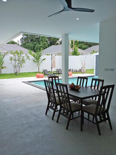 maret pool villa samui
