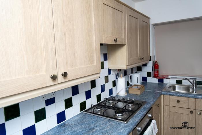 7 guests 3 bedrooms parking pet friendly