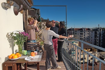 Milan Skyline Apartment, Citta Studi, 1 Min Metro, Terrace, Wifi, Netflix,,4 star