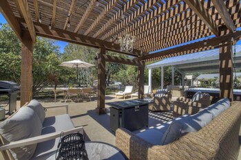 weitz getaway with private pool two hot tubs