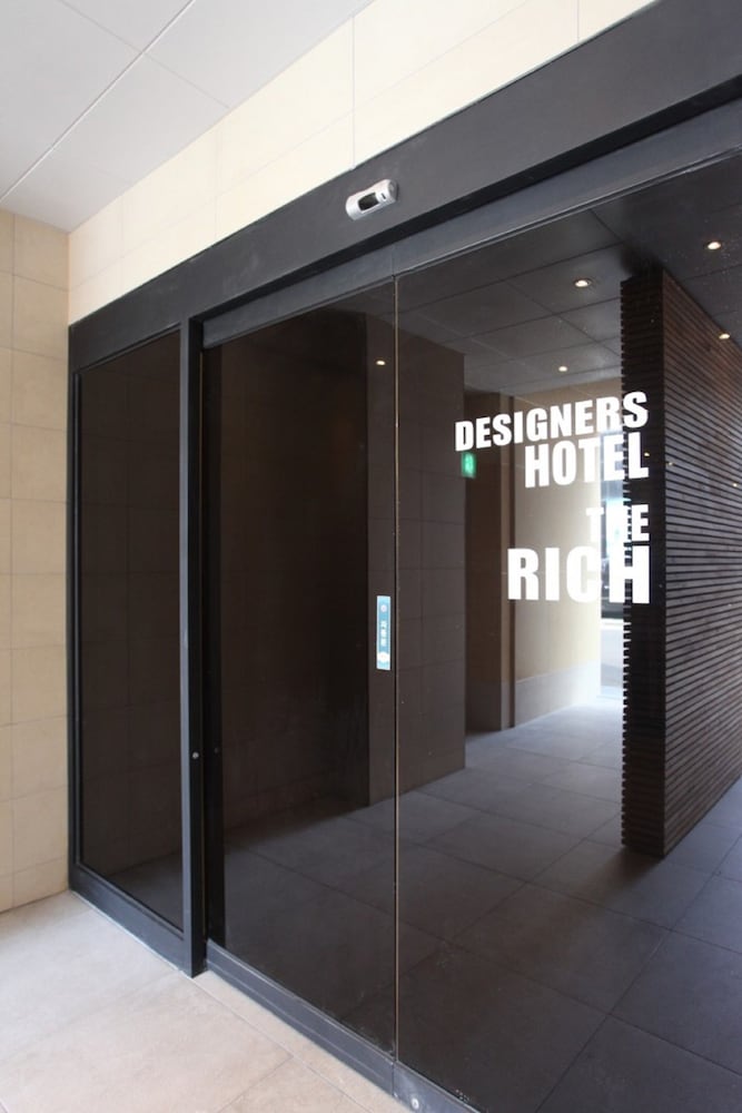 designers hotel the rich