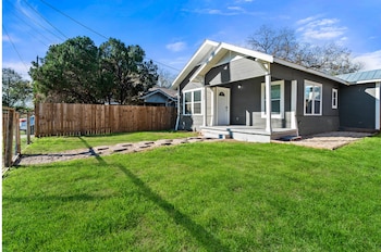 step into comfort in this 3br 2ba downtown retreat