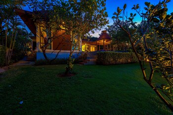 3bed bali style villa close to beach pr6
