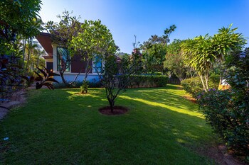 3bed bali style villa close to beach pr6