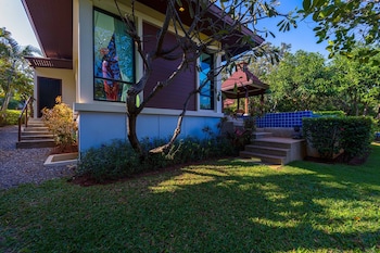 3bed bali style villa close to beach pr6