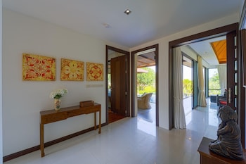 3bed bali style villa close to beach pr6