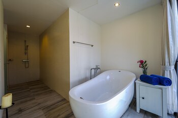 3bed bali style villa close to beach pr6